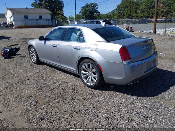 2018 CHRYSLER 300 LIMITED — I3