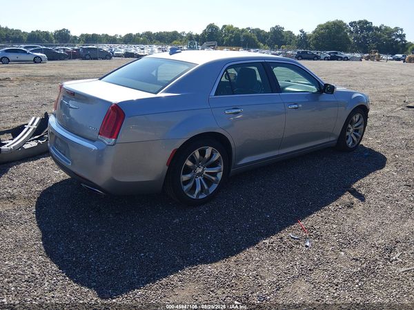 2018 CHRYSLER 300 LIMITED — I4