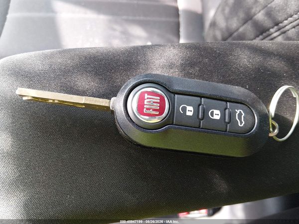 2015 FIAT 500L EASY — I11