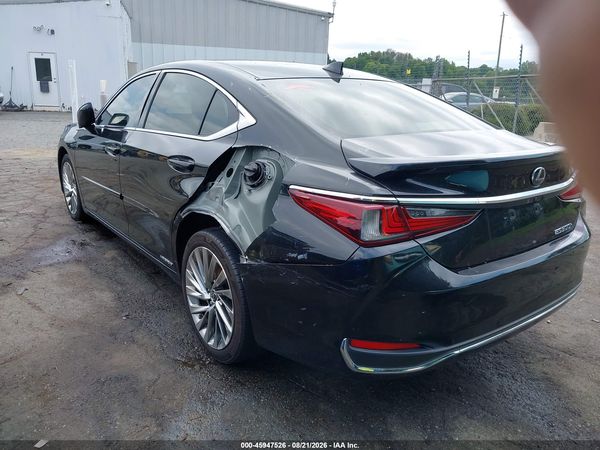 2019 LEXUS ES 300H LUXURY — I3