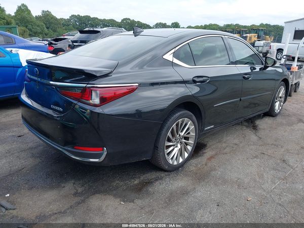 2019 LEXUS ES 300H LUXURY — I4