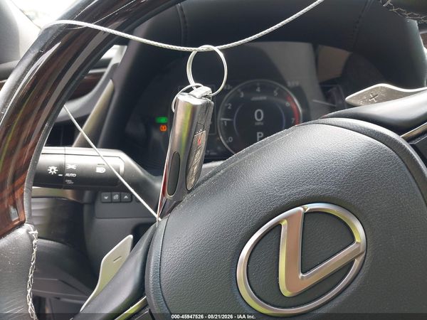 2019 LEXUS ES 300H LUXURY — I11