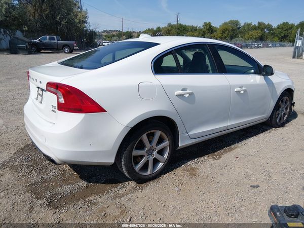 2016 VOLVO S60 T5 PREMIER — I4