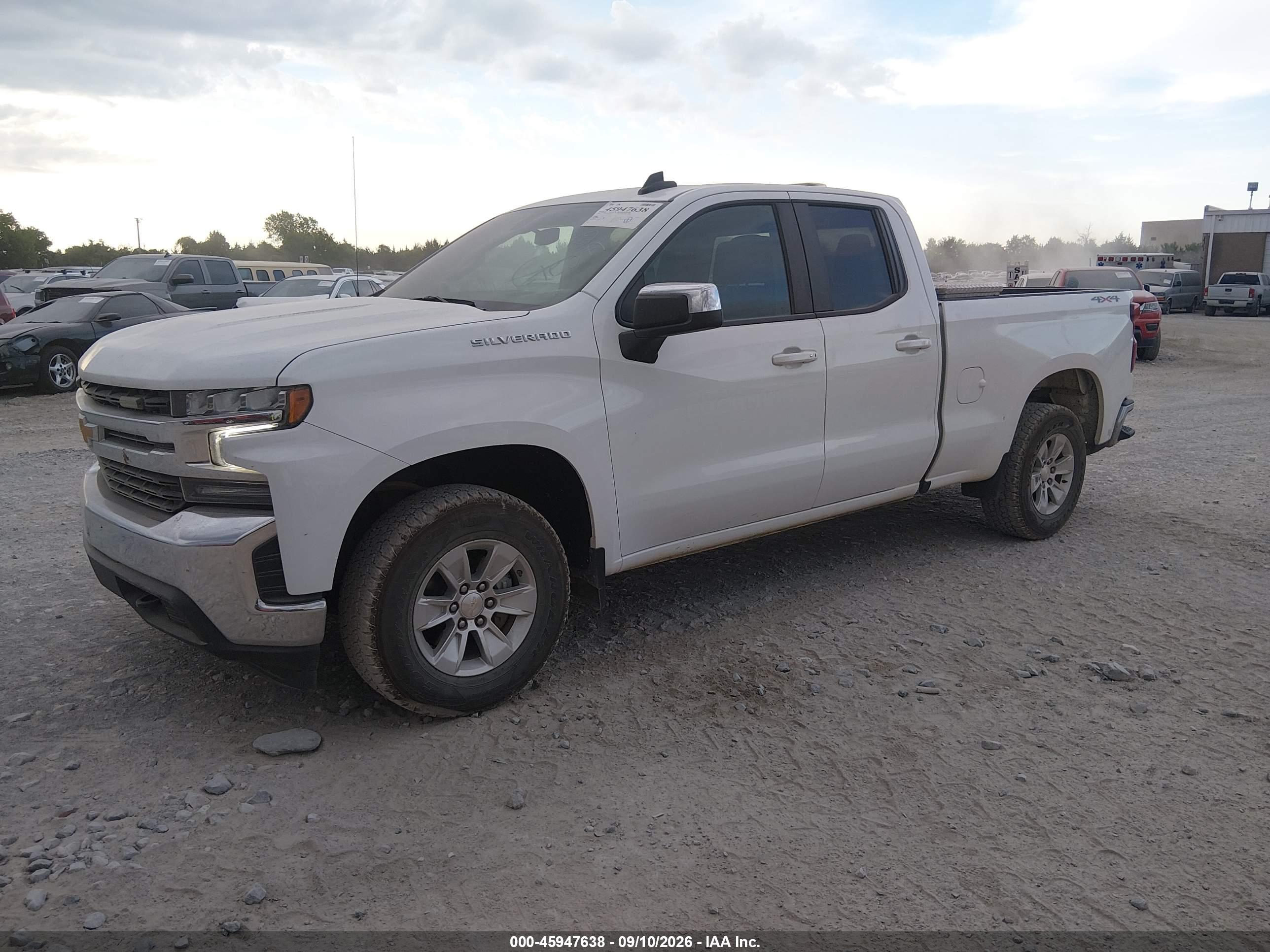 2021 CHEVROLET SILVERADO 1500 4WD  STANDARD BED LT — I2