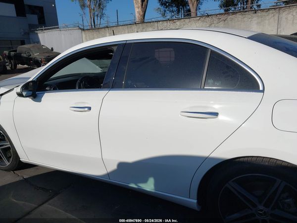 2022 MERCEDES-BENZ A 220 A220