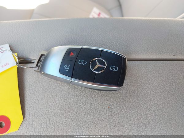 2022 MERCEDES-BENZ A 220 A220