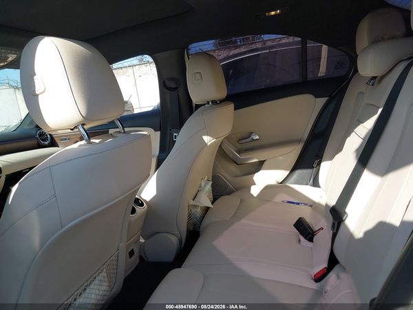 2022 MERCEDES-BENZ A 220 A220