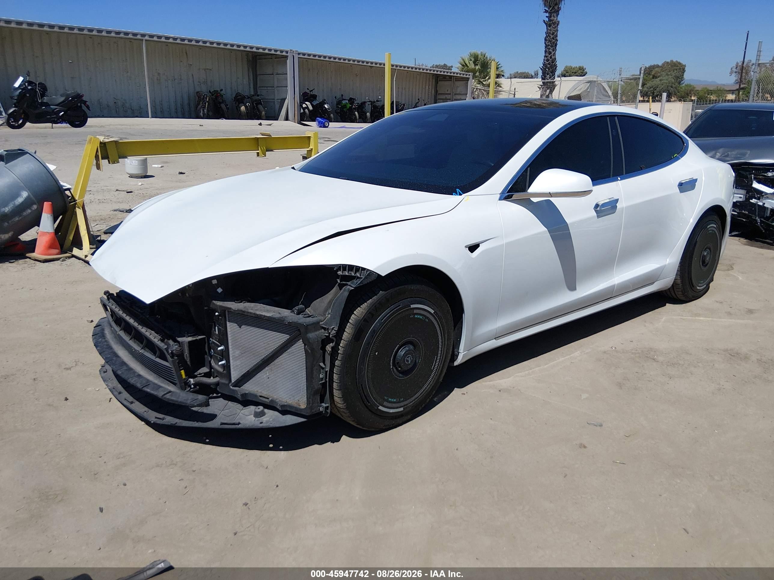 2020 TESLA MODEL S — I2