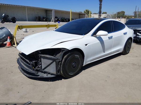 2020 TESLA MODEL S — I2