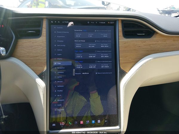 2020 TESLA MODEL S — I7