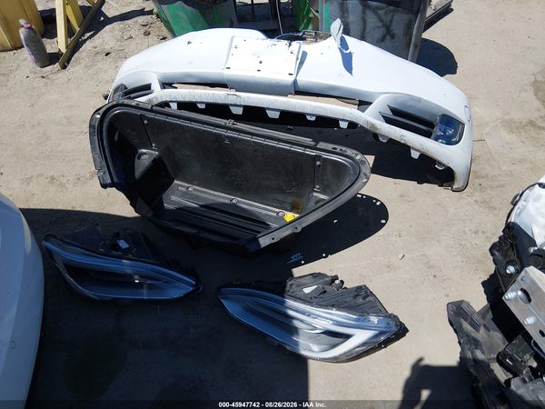 2020 TESLA MODEL S — I13