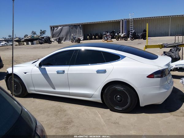 2020 TESLA MODEL S — I117
