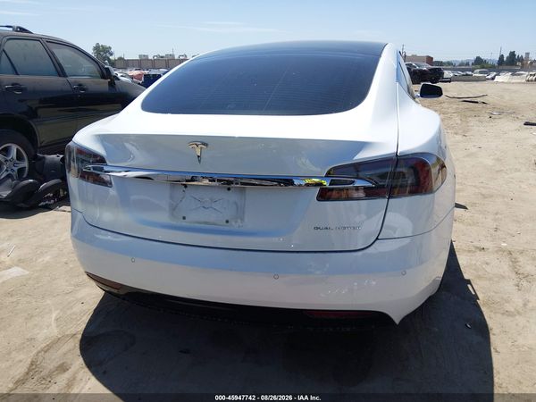 2020 TESLA MODEL S — I119