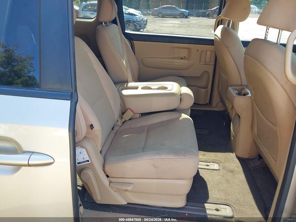 2016 KIA SEDONA LX
