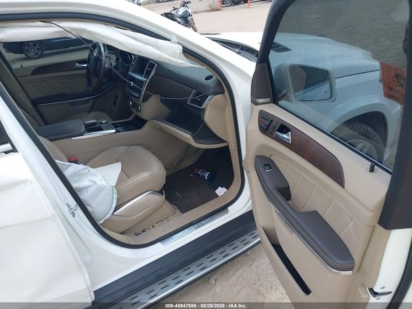 2015 MERCEDES-BENZ GL 550 4MATIC — I5