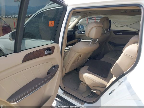 2015 MERCEDES-BENZ GL 550 4MATIC — I8