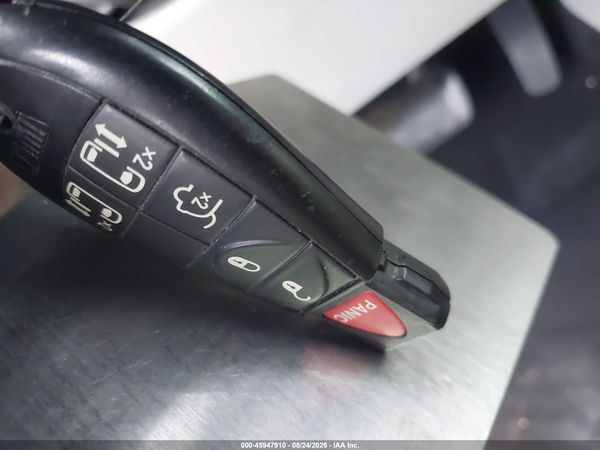 2015 DODGE GRAND CARAVAN SXT — I11