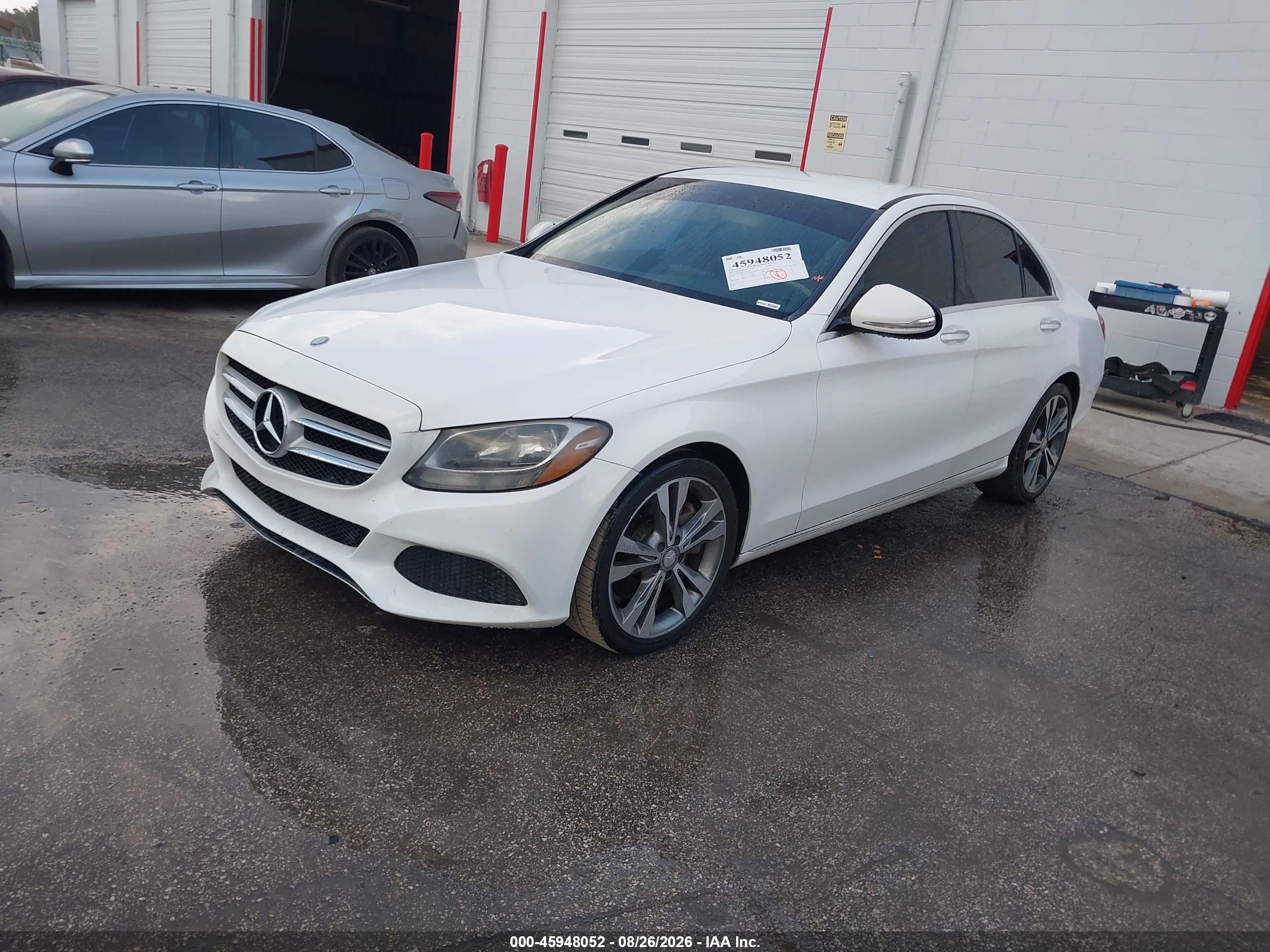 2015 MERCEDES-BENZ C 300 Base — I2