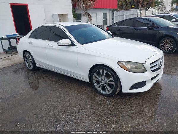 2015 MERCEDES-BENZ C 300 Base — I1