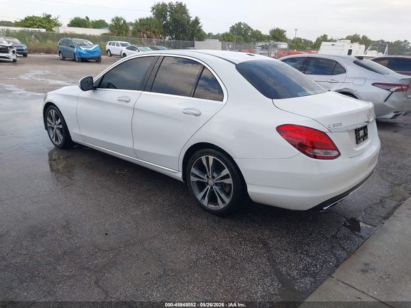 2015 MERCEDES-BENZ C 300 Base — I3