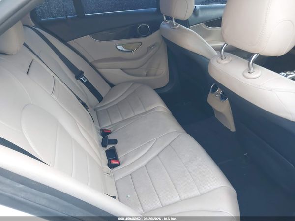 2015 MERCEDES-BENZ C 300 Base — I8
