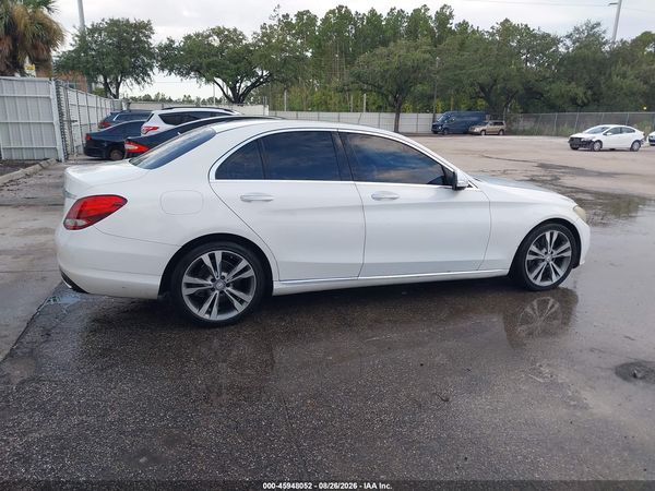 2015 MERCEDES-BENZ C 300 Base — I116
