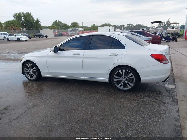 2015 MERCEDES-BENZ C 300 Base — I117