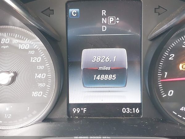 2015 MERCEDES-BENZ C 300 Base — I118