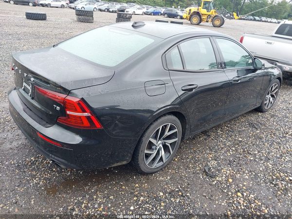 2020 VOLVO S60 T5 MOMENTUM