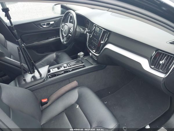 2020 VOLVO S60 T5 MOMENTUM
