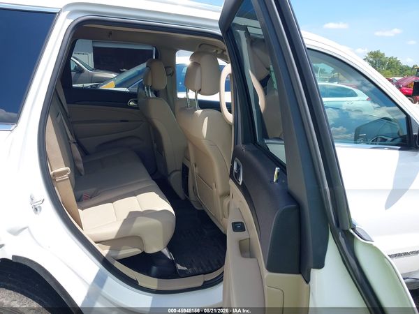 2019 JEEP GRAND CHEROKEE LAREDO E 4X4 — I8