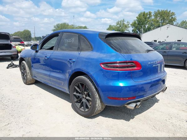 2015 PORSCHE MACAN TURBO — I3