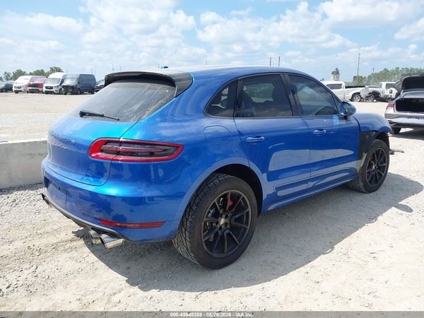 2015 PORSCHE MACAN TURBO — I4