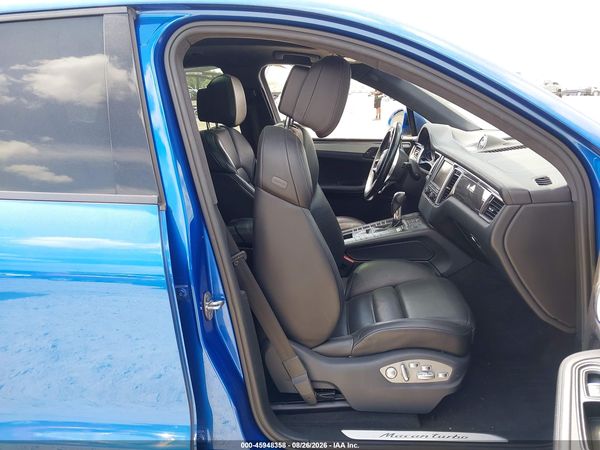 2015 PORSCHE MACAN TURBO — I5