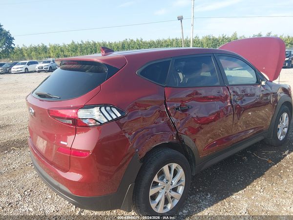2020 HYUNDAI TUCSON SE