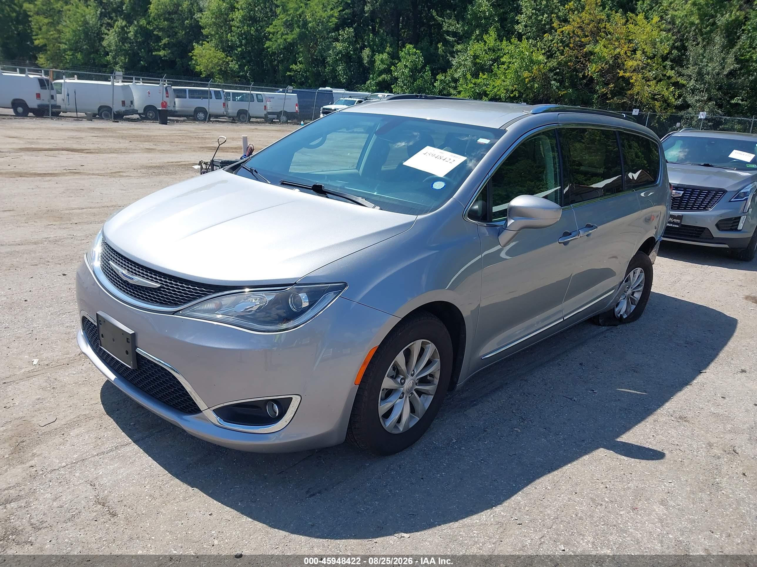 2020 CHRYSLER PACIFICA TOURING L — I2