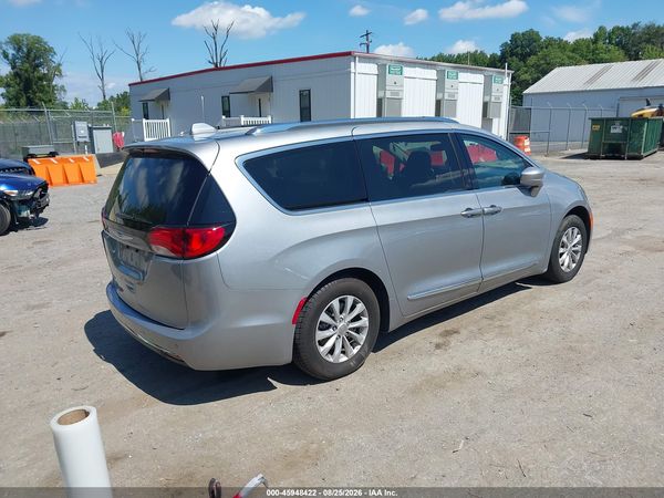 2020 CHRYSLER PACIFICA TOURING L — I4