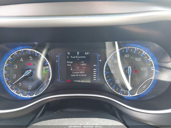 2020 CHRYSLER PACIFICA TOURING L — I7