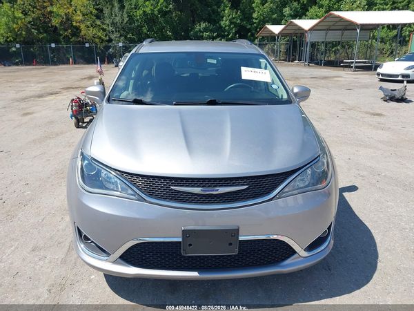 2020 CHRYSLER PACIFICA TOURING L — I115