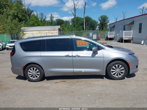 2020 CHRYSLER PACIFICA TOURING L — I116