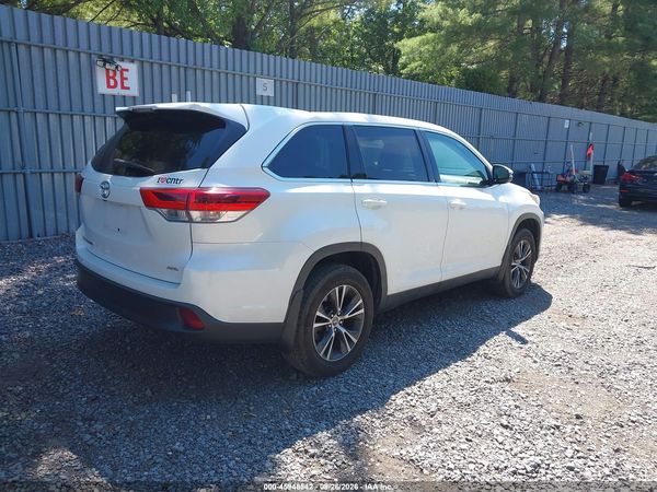 2019 TOYOTA HIGHLANDER LE — I4