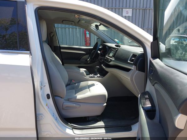 2019 TOYOTA HIGHLANDER LE — I5