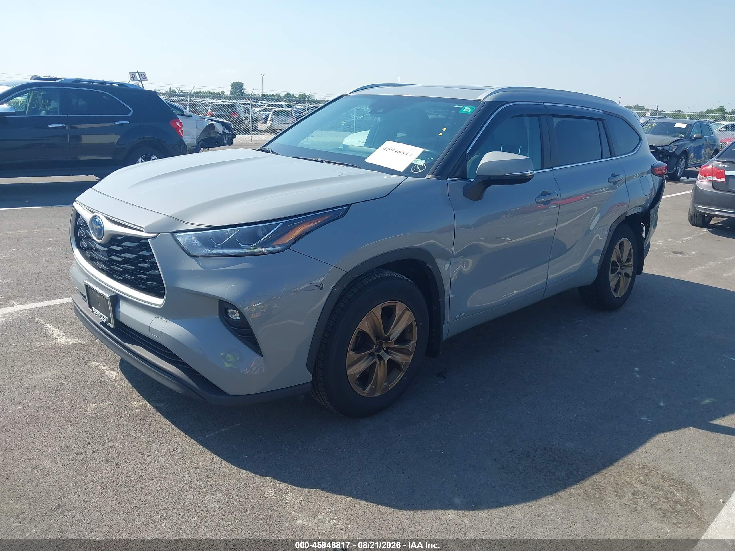 2023 TOYOTA HIGHLANDER HYBRID XLE BRONZE — I2