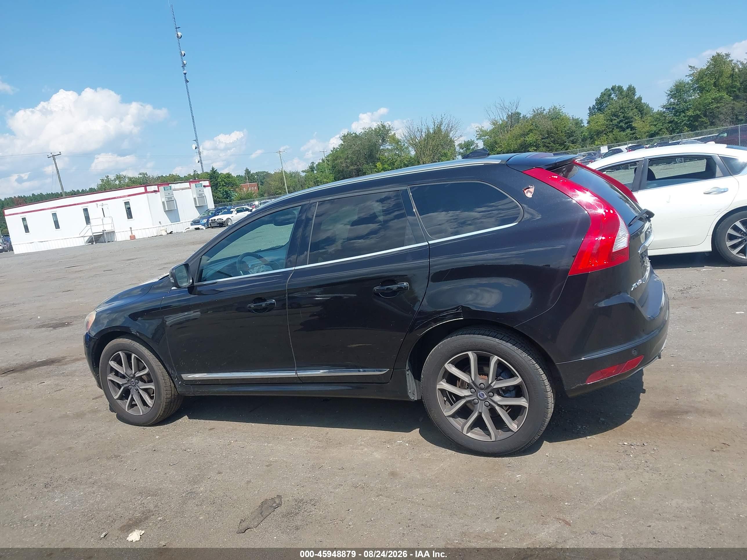 2016 VOLVO XC60 T6 DRIVE-E PLATINUM