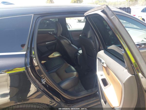2016 VOLVO XC60 T6 DRIVE-E PLATINUM