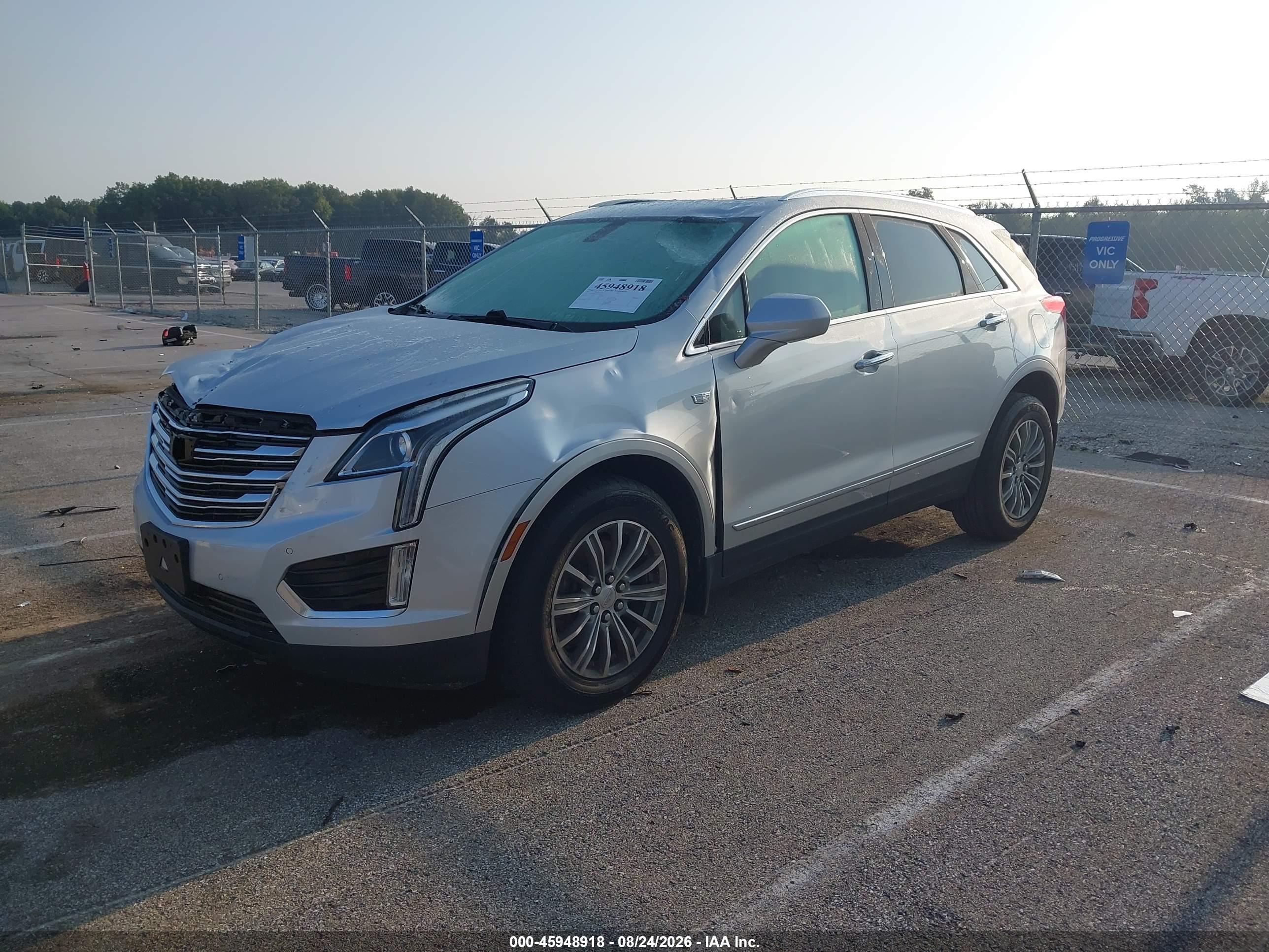 2017 CADILLAC XT5 LUXURY — I2