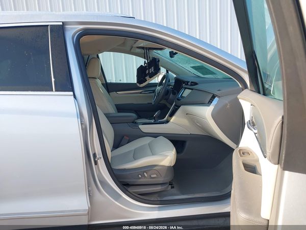 2017 CADILLAC XT5 LUXURY — I5
