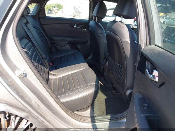 2023 KIA FORTE GT-LINE — I8