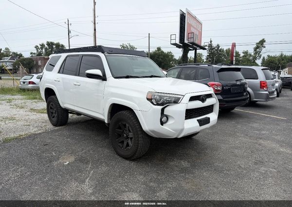 2017 TOYOTA 4RUNNER SR5