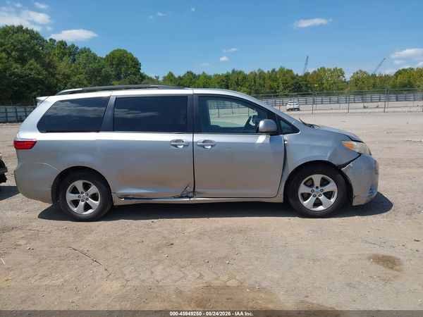 2015 TOYOTA SIENNA LE 8 PASSENGER